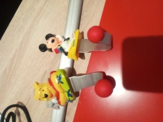 2 Perchas Disney (Mickey y Winnie the Pooh)