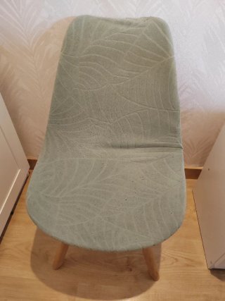 Silla con tapizado estampado
