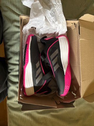 Zapatillas adidas Negras y Rosas