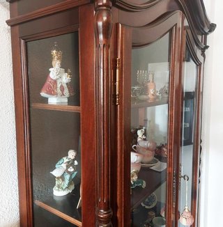 Armario vitrina antiguo de 1950 cristal y nogal
