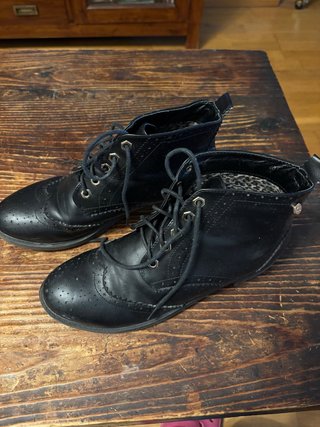 Botines Negros Estilo Oxford