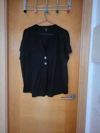 Blusa negra Cortefiel