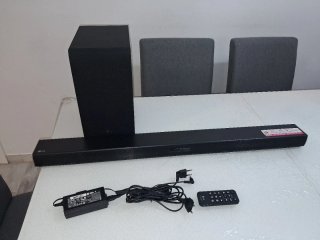 Barra de Sonido LG SJ4 con subwoofer