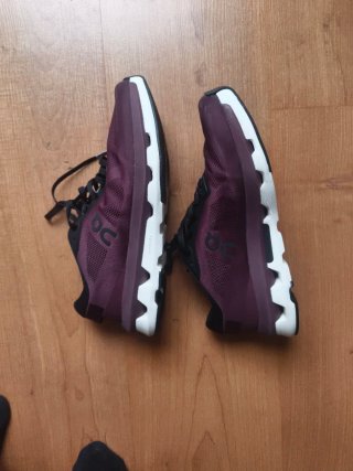 Zapatillas On Running Moradas