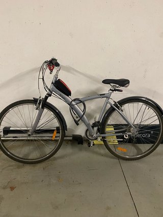 Bicicleta de paseo Btwin gris