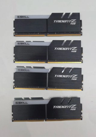 4 Módulos RAM G.SKILL Trident Z RGB
