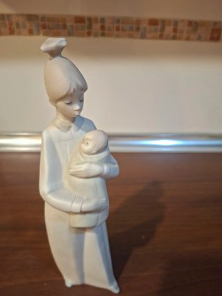 Figuras  Lladró y de porcelana.
