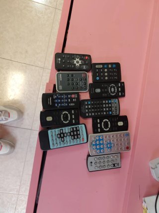 Lote de 11 Mandos a Distancia Variados