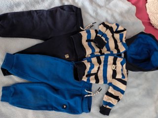 Chándal de niño con sudadera y dos pantalones