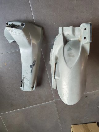 (000666)Guardabarros para Aprilia Area 51
