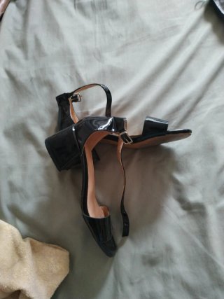 Sandalias de Charol Negras