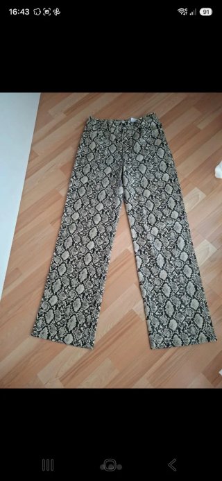 Pantalón Stradivarius Estampado Talla 36