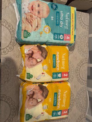 Lote de 3 Paquetes de Pañales Nutmeg