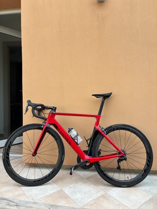 Bicicleta de Carretera Canyon Aeroad Roja