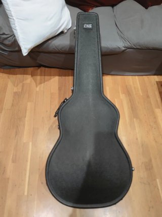 Astuccio rigido CNB per chitarra classica e acustica