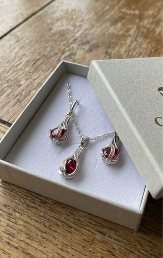 Conjunto de Plata 925 con cristal Roja