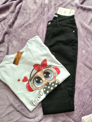 Conjunto de Camiseta y Pantalón