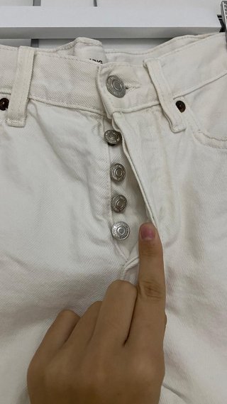 Pantalón corto blanco Mango