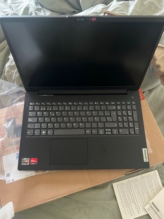 Lenovo V15 G4 AMN