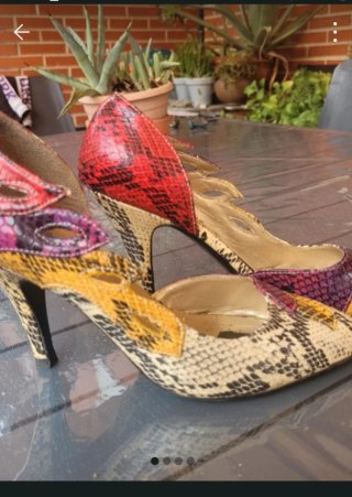 Zapatos de tacón multicolor