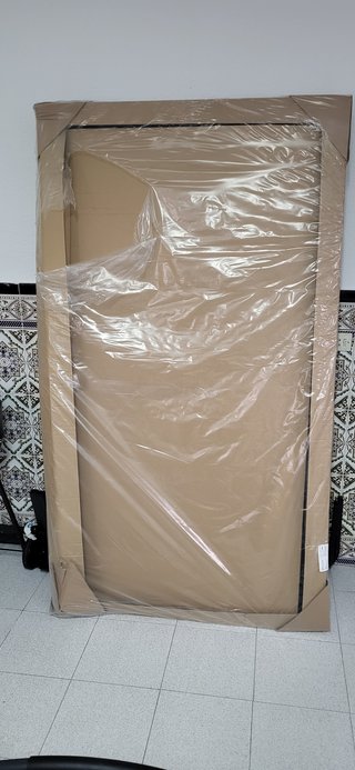 Base tapizada nueva, beige