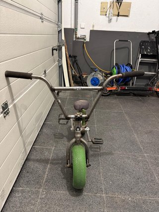 Bicicleta BMX con Ruedas Verdes