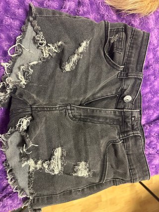 Shorts Vaqueros Negros Desgastados