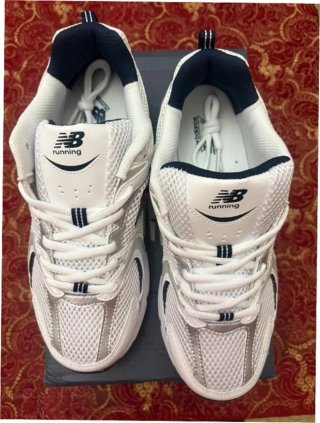 New Balance 530 Blanco y Plata Talla 40