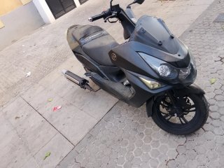 Daelim S3 Maxi Scooter Negra