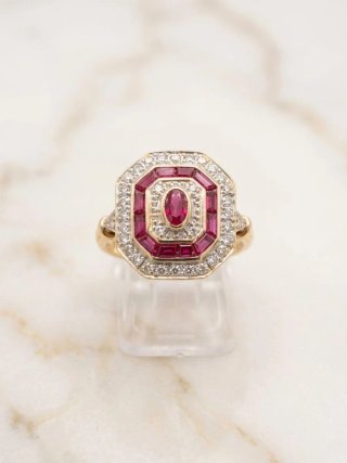 Anillo de Oro Amarillo con Rubíes y Brillantes