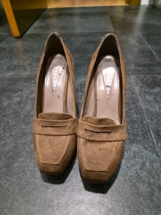 Zapatos de tacón Eva Lopez marrones
