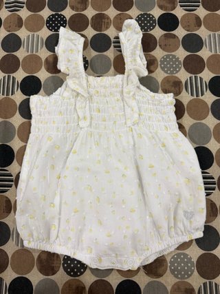 Pelele de tirantes con estampado de limones