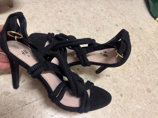 Tacones H&M Negros Talla 38