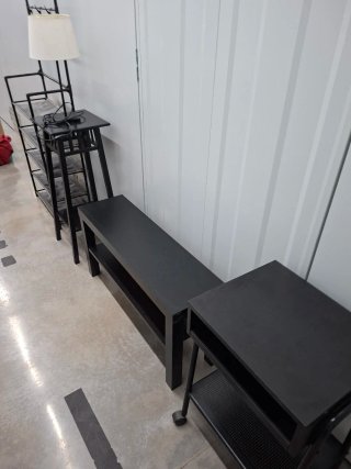 Lote de 4 muebles auxiliares negros