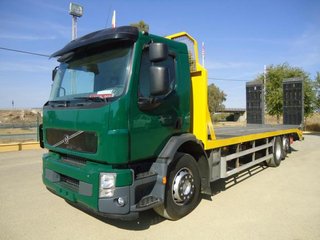 Volvo FL 320-CAMIONES PORTAMAQUINARIAS