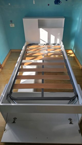 Cama de 90x200 cm con cabecero
