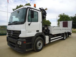 Mercedes ACTROS 25B 32-CAMIONES PORTAMAQUINARIAS