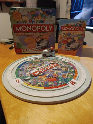 Juego de mesa Mi Primer Monopoly.