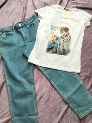 Conjunto vaquero y camiseta