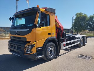 Volvo FM 420-CAMIONES GANCHO CON GRUA