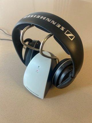 Auriculares Inalámbricos Sennheiser con Base