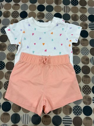 Conjunto de Camiseta y Pantalón Corto