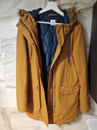 Parka Vans color mostaza