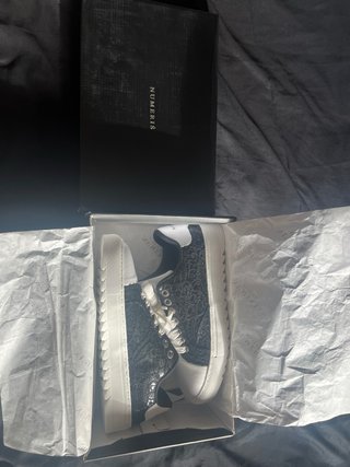 Zapatillas Numeris Atelier Negro y Blanco