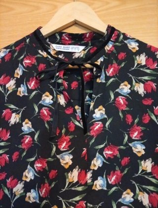 Camisa Floral Zara Talla L