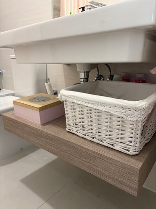 Balda para cuarto baño bajo mueble