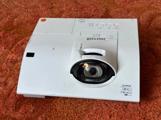 2 Proyectores Maxell MC-CX301