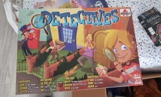 Juego de mesa Detectives de Borrás