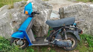 Scooter Suzuki Azul