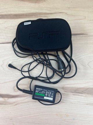 Cargador y Funda Original para PSP